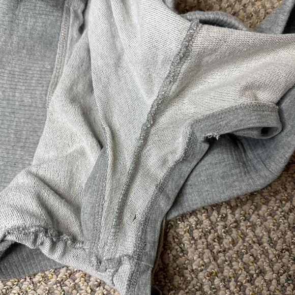 Cute vintage y2k VS PINK low rise gray mini/ micro sweat bum logo shorts - Picture 6 of 7